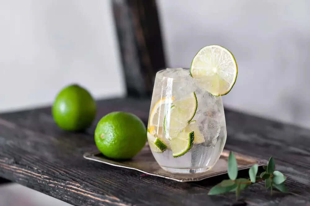 CBD Gin & Tonic – der perfekte Wohlfühl-Cocktail